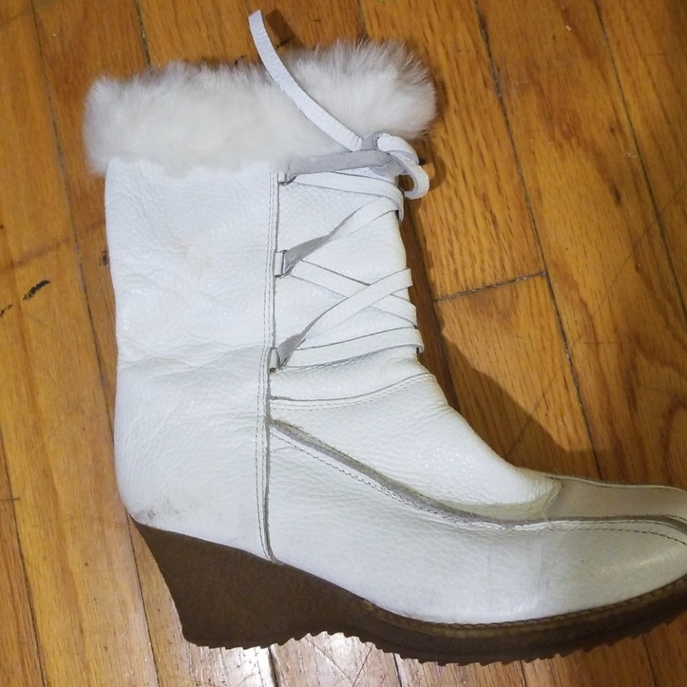 Boots - Picture 3 of 3
